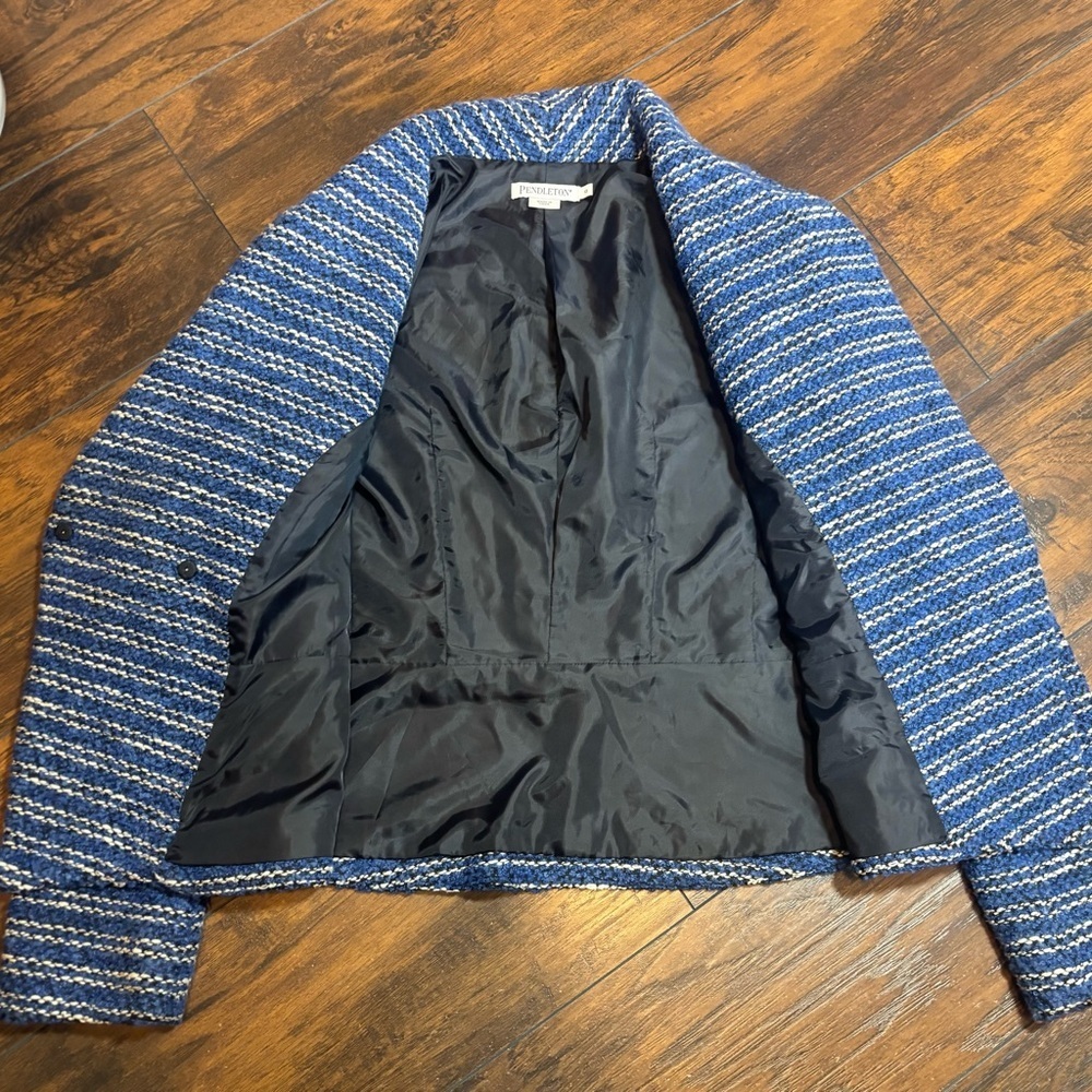 Pendleton Blue and White Women's Blazer - Picture 2 of 11